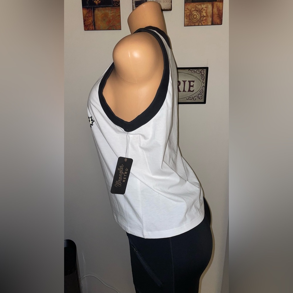 NWT WRANGLER WOMENS RETRO BOOTS/ COWBOYS HAT GRAPHIC TANK SIZE S - Picture 7 of 8